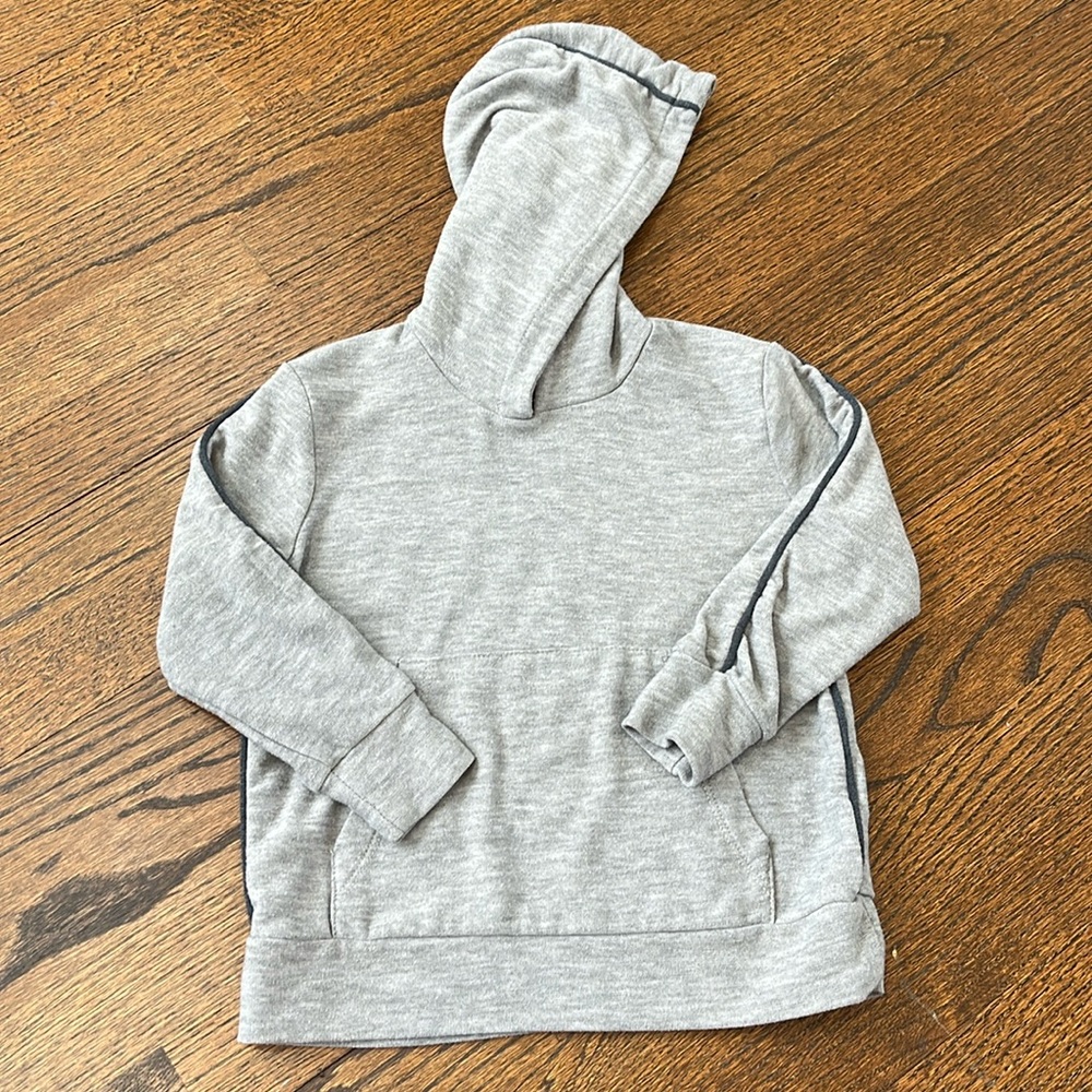 Chaser Boys Light Gray Hooded Sweatshirt- size 5